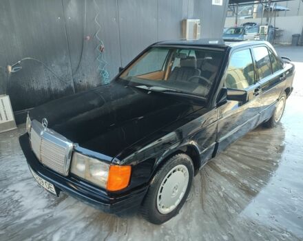 Черный Мерседес 190, объемом двигателя 2 л и пробегом 300 тыс. км за 1650 $, фото 1 на Automoto.ua