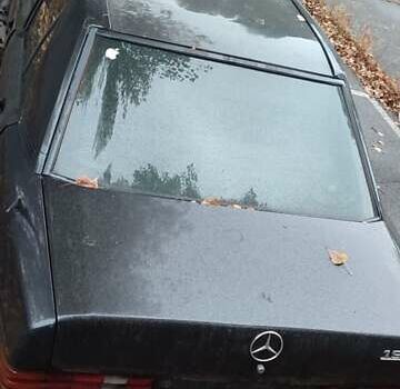 Черный Мерседес 190, объемом двигателя 2 л и пробегом 470 тыс. км за 765 $, фото 1 на Automoto.ua