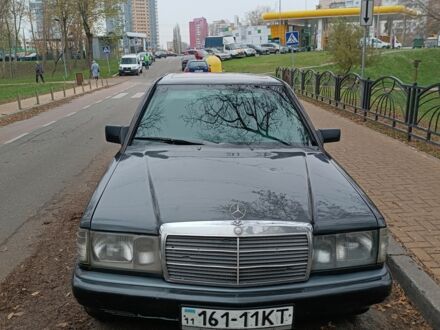 Чорний Мерседес 190, об'ємом двигуна 2 л та пробігом 439 тис. км за 1500 $, фото 1 на Automoto.ua