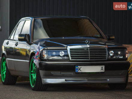 Мерседес 190 1989 у Києві на Automoto.ua Чорний Мерседес 190, об'ємом двигуна 2 л та пробігом 374 тис. км за 6500 $, фото 1 на Automoto.ua