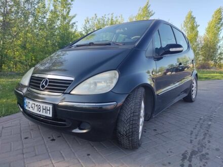 Мерседес 190 2003 в Нововолынск на Automoto.ua Черный Мерседес 190, объемом двигателя 1.9 л и пробегом 259 тыс. км за 3800 $, фото 1 на Automoto.ua