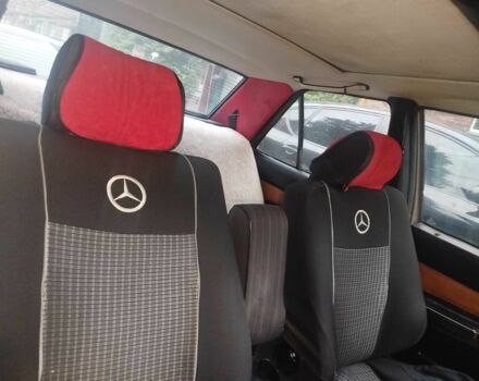 Коричневий Мерседес 190, об'ємом двигуна 2.3 л та пробігом 300 тис. км за 1000 $, фото 5 на Automoto.ua