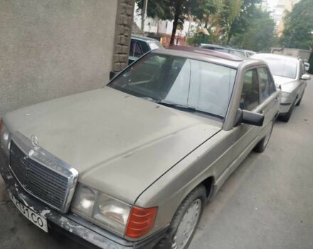 Коричневий Мерседес 190, об'ємом двигуна 2.3 л та пробігом 300 тис. км за 1000 $, фото 1 на Automoto.ua