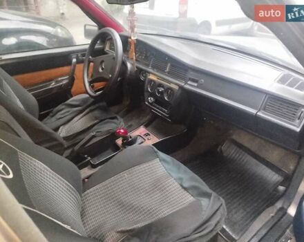 Коричневый Мерседес 190, объемом двигателя 2.3 л и пробегом 300 тыс. км за 1000 $, фото 5 на Automoto.ua
