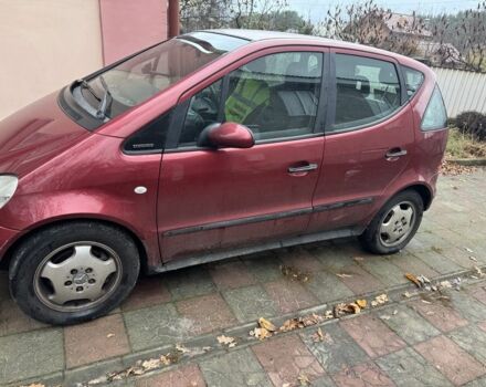 Червоний Мерседес 190, об'ємом двигуна 2 л та пробігом 212 тис. км за 2300 $, фото 1 на Automoto.ua