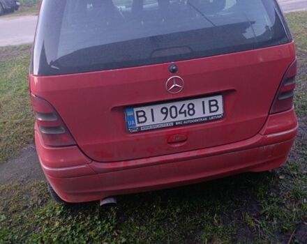 Красный Мерседес 190, объемом двигателя 1.9 л и пробегом 293 тыс. км за 3000 $, фото 2 на Automoto.ua