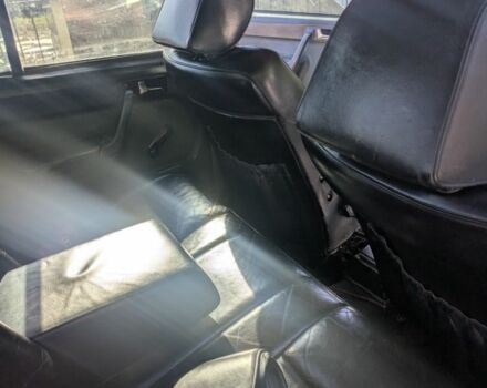 Червоний Мерседес 190, об'ємом двигуна 2 л та пробігом 362 тис. км за 800 $, фото 3 на Automoto.ua