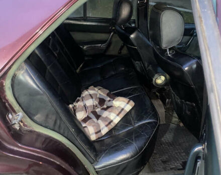 Красный Мерседес 190, объемом двигателя 2 л и пробегом 450 тыс. км за 1150 $, фото 5 на Automoto.ua