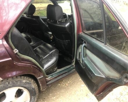 Красный Мерседес 190, объемом двигателя 2 л и пробегом 600 тыс. км за 950 $, фото 13 на Automoto.ua