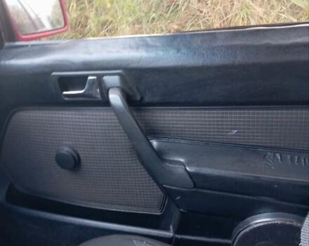 Червоний Мерседес 190, об'ємом двигуна 2 л та пробігом 300 тис. км за 971 $, фото 3 на Automoto.ua