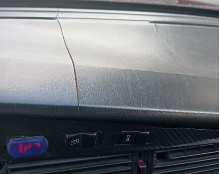 Червоний Мерседес 190, об'ємом двигуна 2 л та пробігом 300 тис. км за 971 $, фото 4 на Automoto.ua