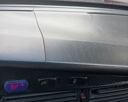 Красный Мерседес 190, объемом двигателя 0 л и пробегом 300 тыс. км за 958 $, фото 5 на Automoto.ua