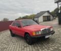 Красный Мерседес 190, объемом двигателя 2 л и пробегом 320 тыс. км за 1800 $, фото 1 на Automoto.ua