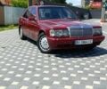 Красный Мерседес 190, объемом двигателя 2.3 л и пробегом 195 тыс. км за 1600 $, фото 1 на Automoto.ua