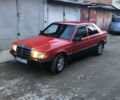 Красный Мерседес 190, объемом двигателя 2 л и пробегом 490 тыс. км за 1100 $, фото 1 на Automoto.ua