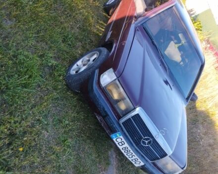 Красный Мерседес 190, объемом двигателя 2 л и пробегом 240 тыс. км за 1800 $, фото 5 на Automoto.ua