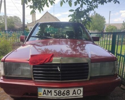 Червоний Мерседес 190, об'ємом двигуна 2 л та пробігом 350 тис. км за 1668 $, фото 3 на Automoto.ua