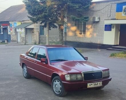 Червоний Мерседес 190, об'ємом двигуна 2 л та пробігом 350 тис. км за 1668 $, фото 4 на Automoto.ua