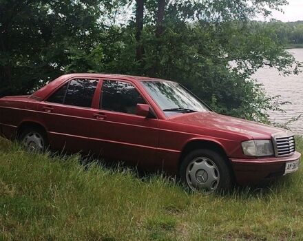 Червоний Мерседес 190, об'ємом двигуна 2 л та пробігом 350 тис. км за 1668 $, фото 1 на Automoto.ua