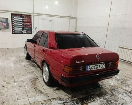 Красный Мерседес 190, объемом двигателя 2 л и пробегом 230 тыс. км за 3100 $, фото 5 на Automoto.ua