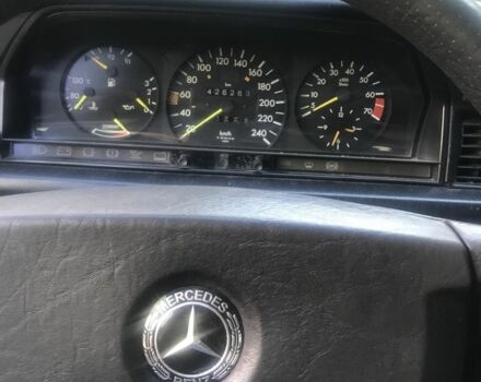 Червоний Мерседес 190, об'ємом двигуна 2.6 л та пробігом 425 тис. км за 2300 $, фото 8 на Automoto.ua