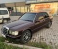 Красный Мерседес 190, объемом двигателя 2.3 л и пробегом 450 тыс. км за 1200 $, фото 4 на Automoto.ua