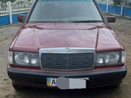 Червоний Мерседес 190, об'ємом двигуна 2 л та пробігом 462 тис. км за 1600 $, фото 1 на Automoto.ua