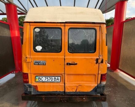Жовтий Мерседес 190, об'ємом двигуна 0 л та пробігом 300 тис. км за 1500 $, фото 3 на Automoto.ua