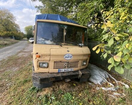 Желтый Мерседес 190, объемом двигателя 3.8 л и пробегом 2 тыс. км за 2500 $, фото 4 на Automoto.ua