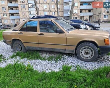 Жовтий Мерседес 190, об'ємом двигуна 2 л та пробігом 355 тис. км за 1800 $, фото 19 на Automoto.ua
