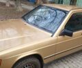 Жовтий Мерседес 190, об'ємом двигуна 2 л та пробігом 355 тис. км за 1800 $, фото 7 на Automoto.ua