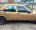 Жовтий Мерседес 190, об'ємом двигуна 2 л та пробігом 355 тис. км за 1800 $, фото 6 на Automoto.ua