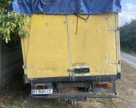 Желтый Мерседес 190, объемом двигателя 3.8 л и пробегом 2 тыс. км за 2500 $, фото 1 на Automoto.ua