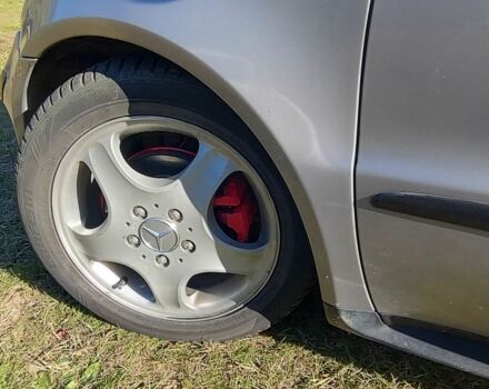 Мерседес 190 1999 у Новояворівськ на Automoto.ua Сірий Мерседес 190, об'ємом двигуна 1.9 л та пробігом 230 тис. км за 4050 $, фото 4 на Automoto.ua