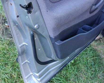 Мерседес 190 1999 у Новояворівськ на Automoto.ua Сірий Мерседес 190, об'ємом двигуна 1.9 л та пробігом 230 тис. км за 4050 $, фото 11 на Automoto.ua