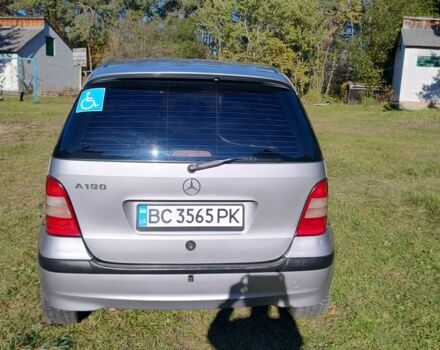 Мерседес 190 1999 у Новояворівськ на Automoto.ua Сірий Мерседес 190, об'ємом двигуна 1.9 л та пробігом 230 тис. км за 4050 $, фото 3 на Automoto.ua
