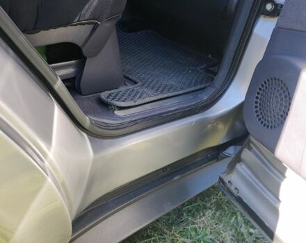 Мерседес 190 1999 у Новояворівськ на Automoto.ua Сірий Мерседес 190, об'ємом двигуна 1.9 л та пробігом 230 тис. км за 4050 $, фото 9 на Automoto.ua