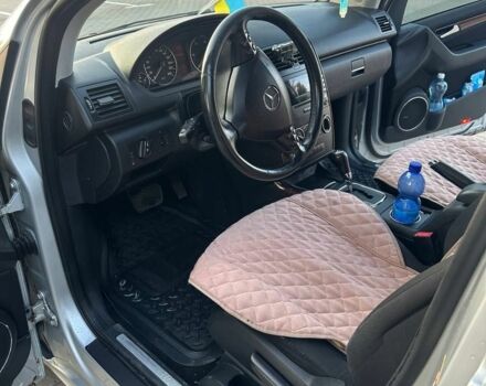 Сірий Мерседес 190, об'ємом двигуна 2 л та пробігом 258 тис. км за 4999 $, фото 4 на Automoto.ua