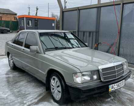 Серый Мерседес 190, объемом двигателя 2 л и пробегом 410 тыс. км за 1700 $, фото 5 на Automoto.ua