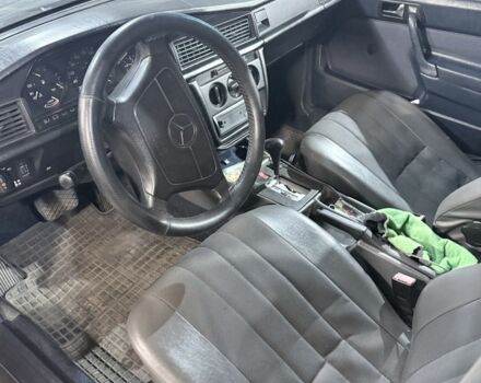 Сірий Мерседес 190, об'ємом двигуна 2 л та пробігом 1 тис. км за 2902 $, фото 7 на Automoto.ua