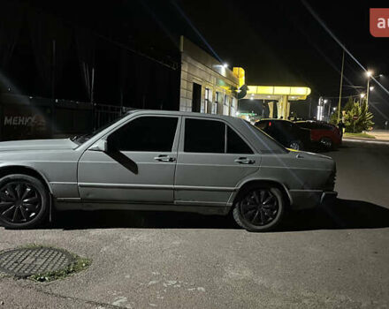 Серый Мерседес 190, объемом двигателя 2 л и пробегом 430 тыс. км за 1400 $, фото 2 на Automoto.ua