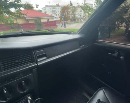 Серый Мерседес 190, объемом двигателя 2 л и пробегом 430 тыс. км за 1400 $, фото 4 на Automoto.ua