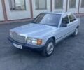 Серый Мерседес 190, объемом двигателя 2 л и пробегом 349 тыс. км за 2500 $, фото 1 на Automoto.ua