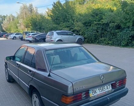 Сірий Мерседес 190, об'ємом двигуна 0 л та пробігом 400 тис. км за 1450 $, фото 3 на Automoto.ua