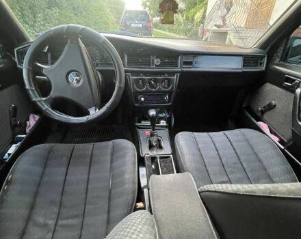 Сірий Мерседес 190, об'ємом двигуна 2 л та пробігом 40 тис. км за 2100 $, фото 7 на Automoto.ua