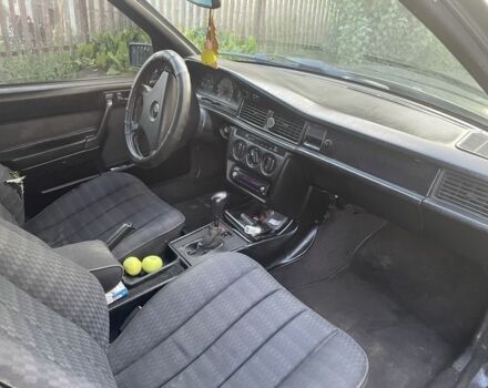Сірий Мерседес 190, об'ємом двигуна 2 л та пробігом 40 тис. км за 2100 $, фото 5 на Automoto.ua