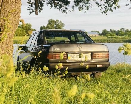 Серый Мерседес 190, объемом двигателя 2.6 л и пробегом 337 тыс. км за 800 $, фото 1 на Automoto.ua