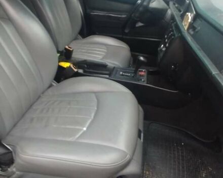 Сірий Мерседес 190, об'ємом двигуна 2.3 л та пробігом 450 тис. км за 1184 $, фото 7 на Automoto.ua