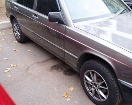 Серый Мерседес 190, объемом двигателя 2 л и пробегом 5 тыс. км за 2100 $, фото 7 на Automoto.ua