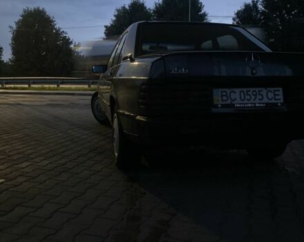 Серый Мерседес 190, объемом двигателя 2.6 л и пробегом 337 тыс. км за 800 $, фото 2 на Automoto.ua